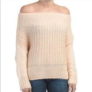 EBBY AND I / Off Shoulder Sweater Blush Designed in Australia Sz M